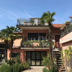 https://appartamento-pero-con-posto-auto.it-lombardy.com